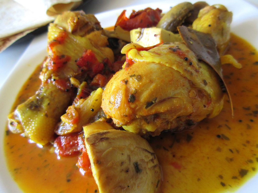 Chicken and mushrooms curry with Coriander