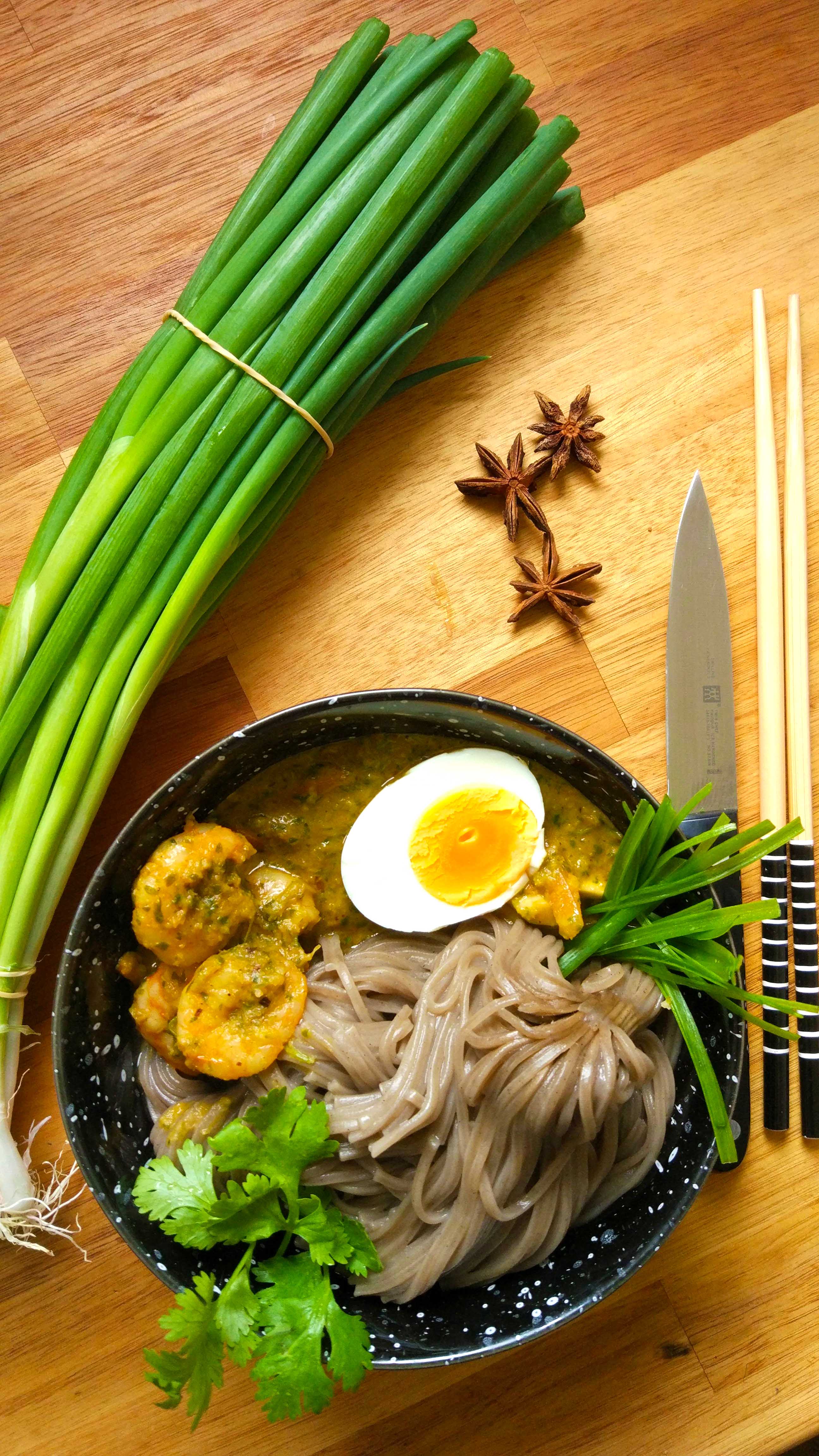 Soba noodles with Thai prawn and coriander curry