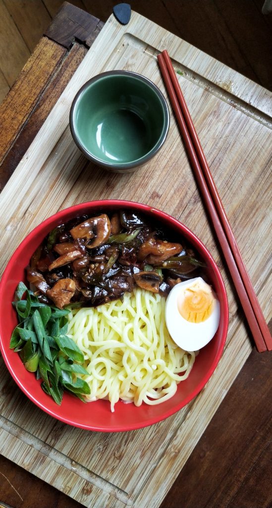 Ramen with Aubergine chicken sauce